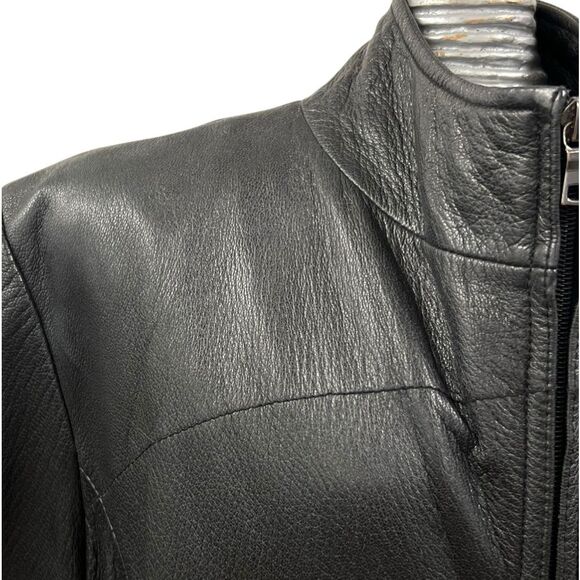 Kenneth Cole Reaction Women’s Black Leather Zip Jacket LARGE Minimalist Classic - Picture 3 of 14
